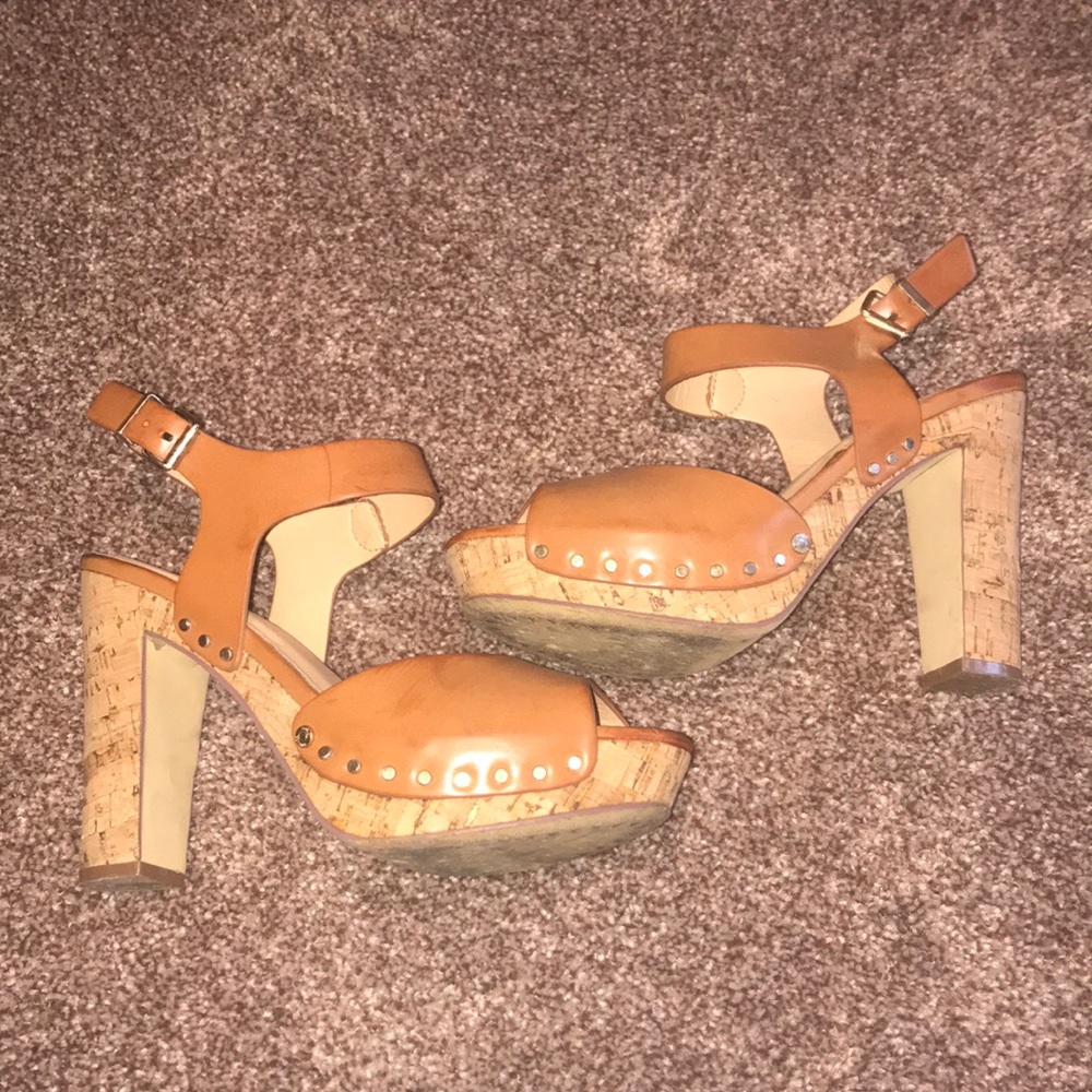 XOXO MINDY Tan Cork Chunk Heel